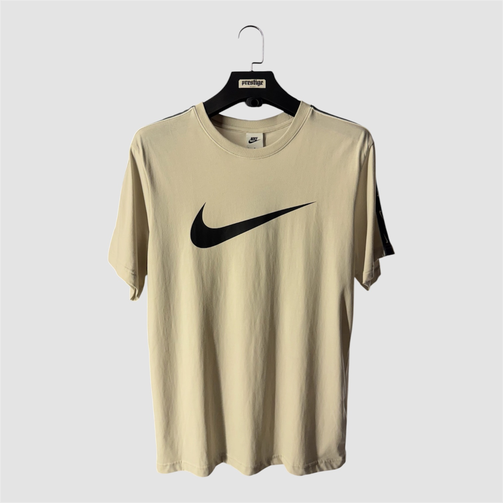 T-Shirt Nike Swoosh Essential – Beige / Crème