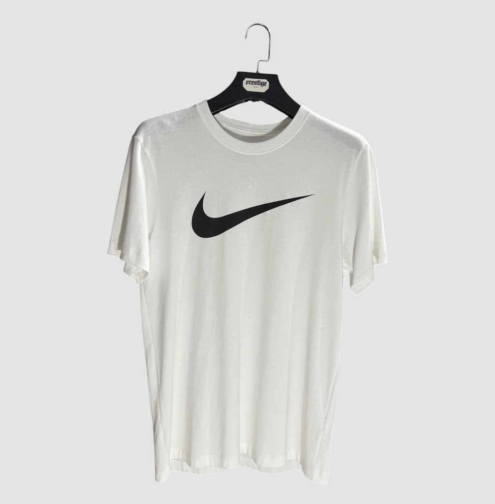 T-Shirt Nike Swoosh – Blanc