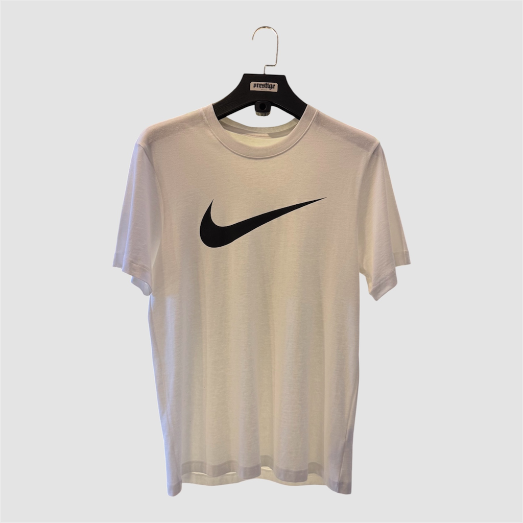 T-Shirt Nike Swoosh – Blanc